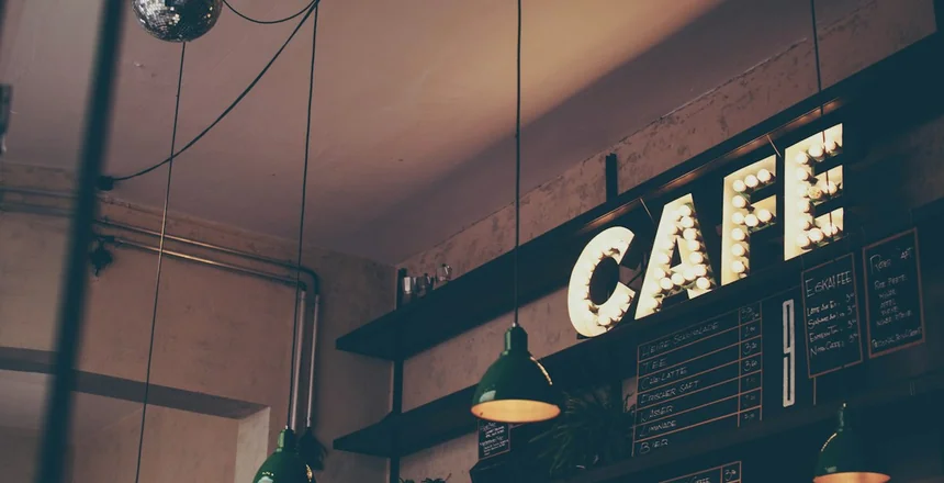 Como criar páginas de serviços que geram oportunidades comerciais — CONEXUS Marketing Digital