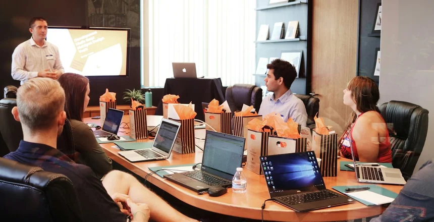 Como site e Perfil da Empresa no Google trabalham juntos — CONEXUS Marketing Digital
