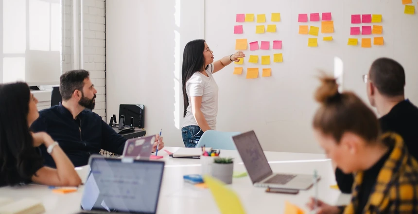 Ecossistema de marketing digital integrado para estabelecimentos e prestadores de serviços locais