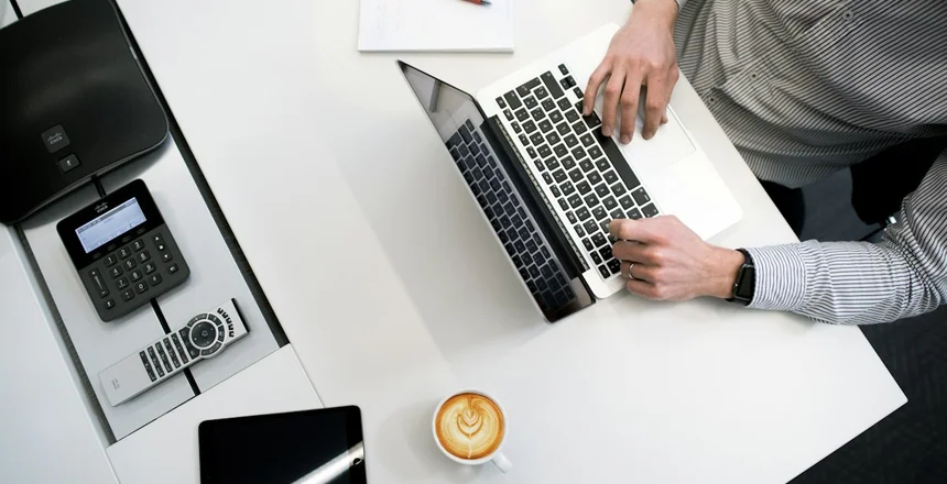 Marketing orgânico ou tráfego pago: como combinar os dois — CONEXUS Marketing Digital